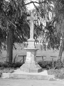 Croix de chemin, près de Brunelande (Caden)