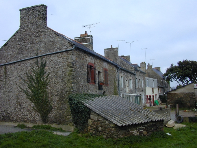 Alignement de maisons, la Mervenais (Pleurtuit)