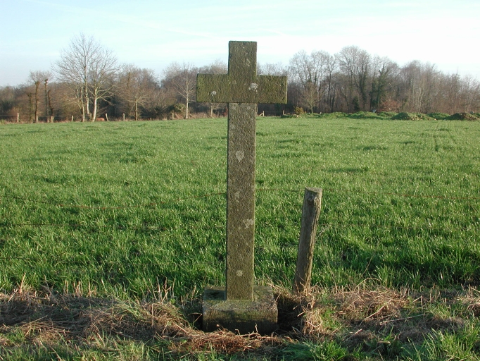 Croix de chemin dite croix de mission, la Roche Teblin (Lourmais)