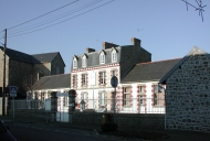 Les écoles et mairie sur la commune de Langueux