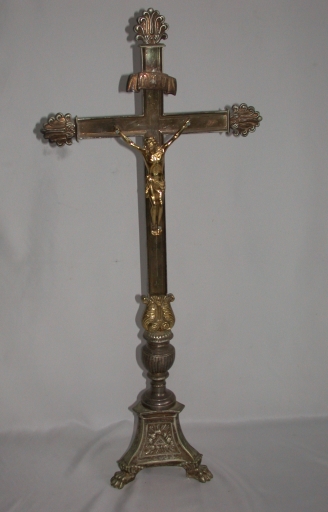Croix d'autel 1