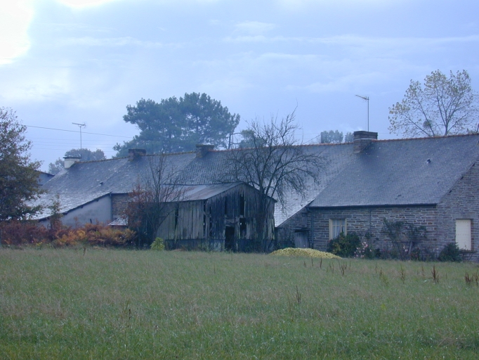 Alignement de logis, Bosné (Saint-Just)