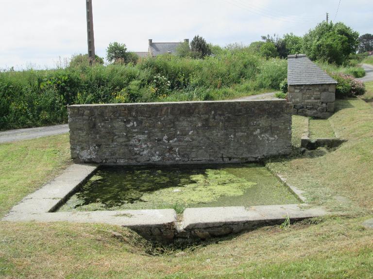 Les lavoirs et les fontaines de Camlez