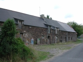 Alignement de maisons, la Guette (Paimpont)