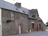 Alignement de maisons, 23-25 Rue de la Croix aux Merles (Saint-Jouan-des-Guérets)