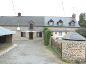 Ferme, actuellement maisons, le Perray (Bais)