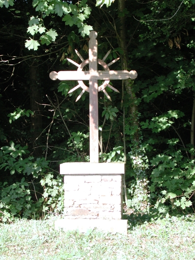 Croix de chemin, R.D. 59, près de la Louzais (Langon)