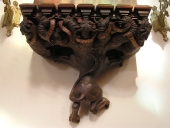 Socle supportant le reliquaire