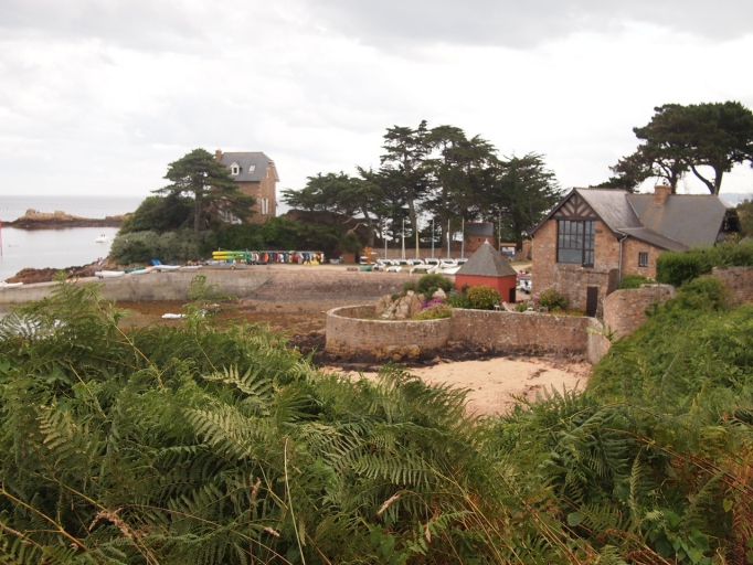 Front de mer : La Chambre (île de Bréhat)