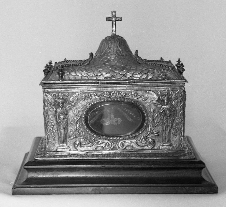 Reliquaire, église paroissiale Notre-Dame (La Chapelle-Caro fusionnée en Val d'Oust en 2016)