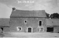 Les maisons et les fermes de la commune de Saint-Hernin