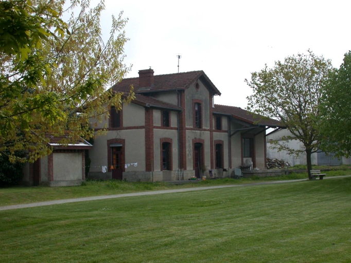 Gare, rue de la Gare (Saint-Caradec)