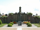 Monument aux morts, place du Lieutenant R. Louessard (Bédée)