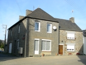 Maison à boutique, le Village (Le Tronchet)