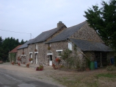 Ferme avec alignement de plusieurs logis, le Temple Hélouin (Iffendic)