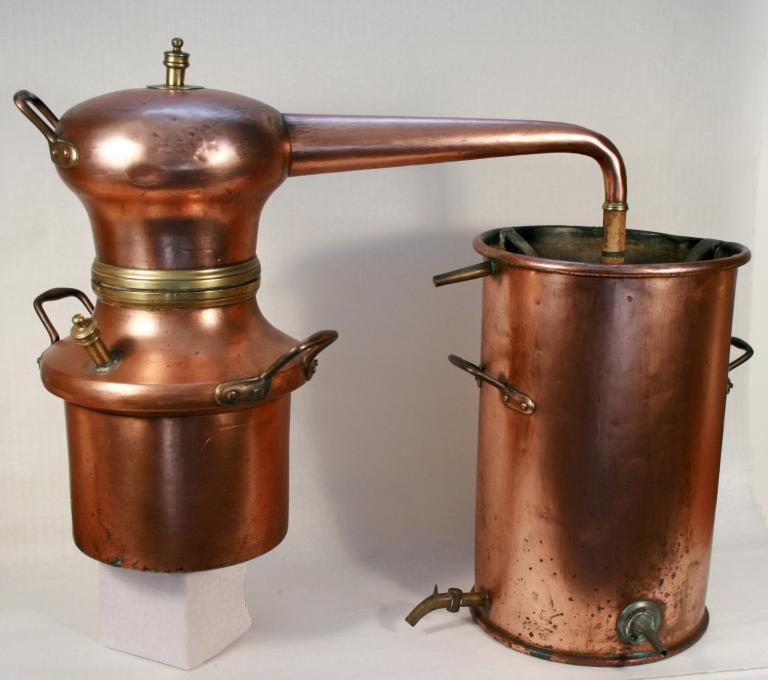 Présentation de la collection d'instruments scientifiques du lycée Émile Zola, Avenue Jean Janvier (Rennes)