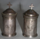Ampoule à saint chrême et ampoule à huile des malades
