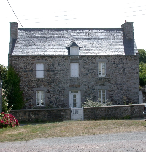Maison 6, Montbran (Pléboulle)