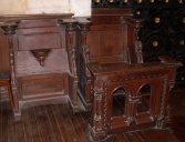 Ensemble de 2x2 stalles et 4 agenouilloirs