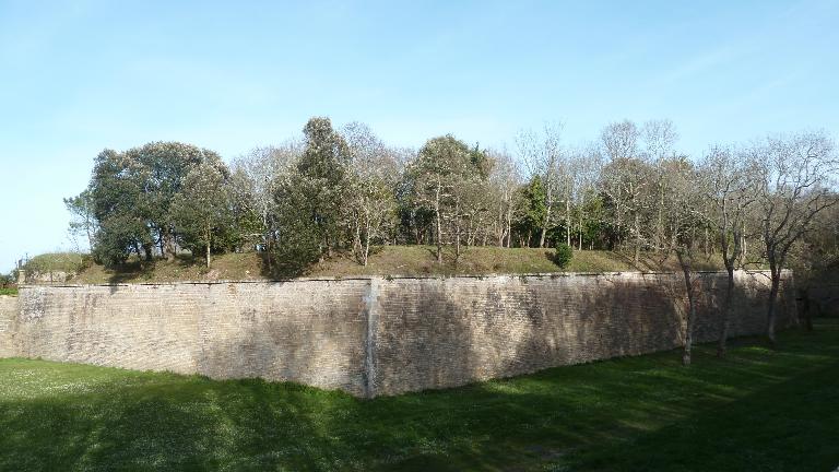 Bastion 20, enceinte urbaine (le Palais)