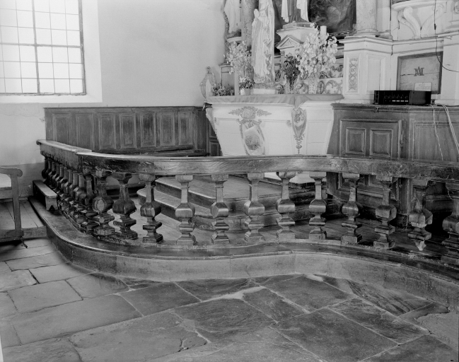 Clôture de choeur, table de communion