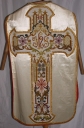 Ornement blanc 4 : chasuble, bourse de corporal, étole, manipule, voile de calice