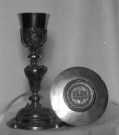 Calice, patène (2), ancienne collégiale, actuellement église Sainte-Marie-Madeleine (Champeaux)