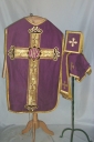 Ornement violet 3 : chasuble, étole, bourse du corporal, voile du calice