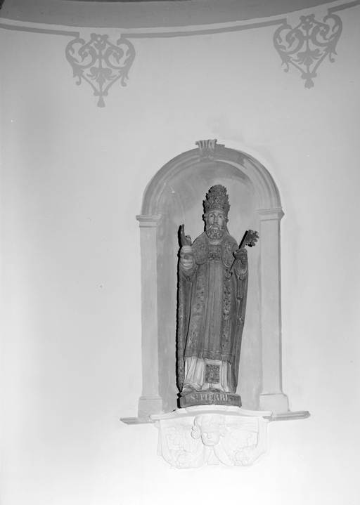 Statue (d'applique, grandeur nature) : saint Pierre, église paroissiale Saint-Guérec (Cléguérec)