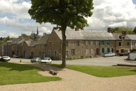 Place de l'église (Hédé)