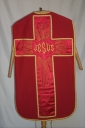 Ornement rouge 3 : chasuble, étole, voile du calice