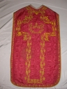 Ornement rouge 2 : chasuble et étole