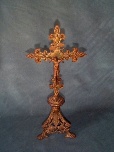 Croix d'autel 4 : Christ en croix