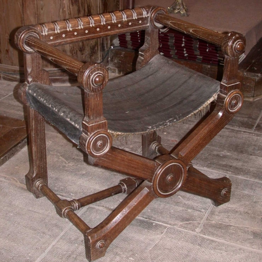 Fauteuil de célébrant