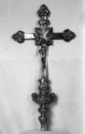 Croix de procession (2), église paroissiale Saint-Pierre, Saint-Paul (Montreuil-sous-Pérouse)