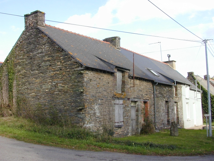 Alignement de logis, Sévéroué (Saint-Just)