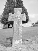 Croix de chemin aux moines ou coricq (Monteneuf)