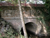 Pont routier, rue des Tisserands (Bais)