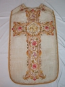 Ornement blanc : chasuble, voile de calice et étole
