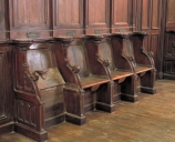 Décor de choeur : 4x4 stalles, lambris de demi-revêtement