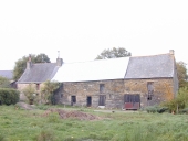 Alignement de quatres maisons et fermes, Piniaux (Renac)