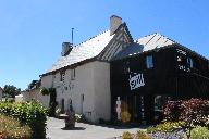 Ferme, rue du centre (Chavagne)