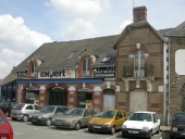 Maison à boutique, 3 rue du 8 mai (La Guerche-de-Bretagne)