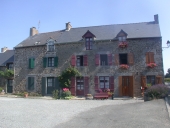 Maisons, la Baguais (La Ville-ès-Nonais)