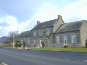 Mairie et écoles sur la commune de Torcé