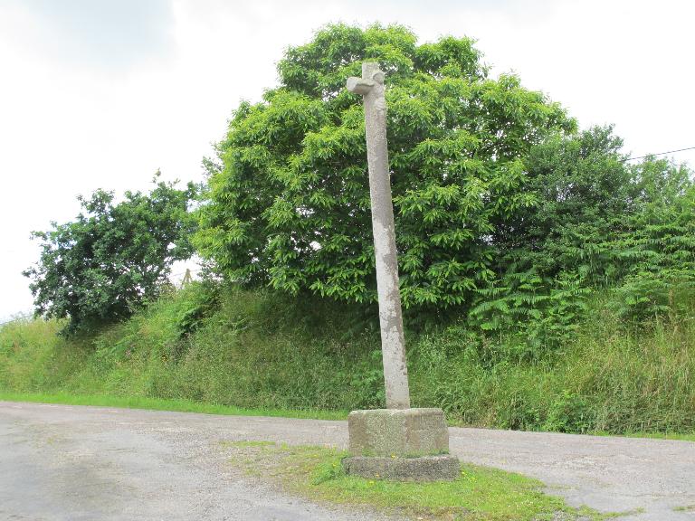 Croix de chemin, Kernavalet (Camlez)
