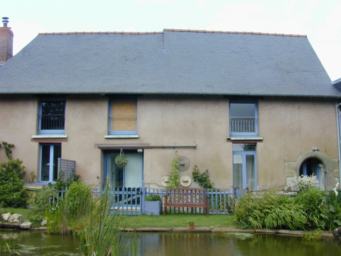 Manoir, Montbuisson (Montreuil-le-Gast)