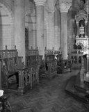 Stalles, clôture de sanctuaire, sièges de célébrant (2), style néo-roman, église paroissiale Saint-Etienne (Val-d'Izé)