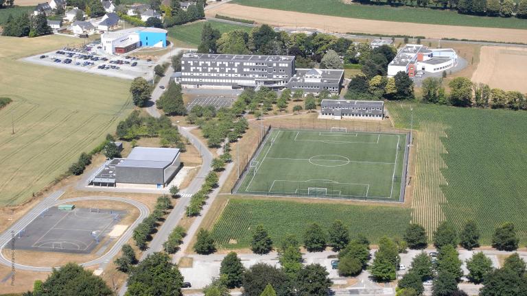 Gymnase du lycée Le Gros-Chêne, rue de Bretagne (Pontivy)