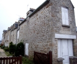 Maisons, alignement de six logis, 10, 12, 14, 16, 18, 20 place Landouar (Saint-Jacut-de-la-Mer)
